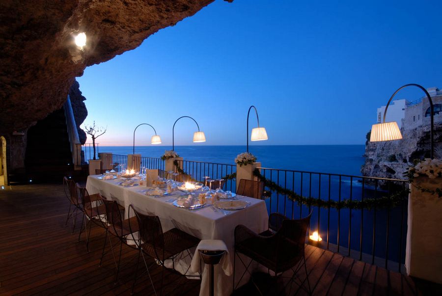Grotto-Palazzese-Restaurant-Italy