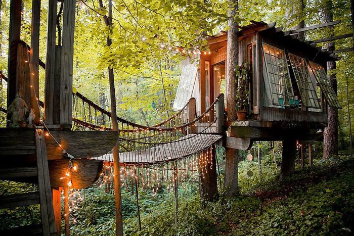 Post-The-Most-Beautiful-Treehouses-From-All-Over-The-World3__700